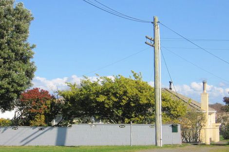 Photo of property in 22 Avenue Road, Foxton, 4814