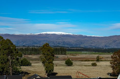Photo of property in 33 Tomtit Crescent, Lake Hawea, 9382