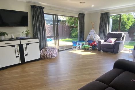 Photo of property in 1/6 Broadfell Avenue, Avonhead, Christchurch, 8042