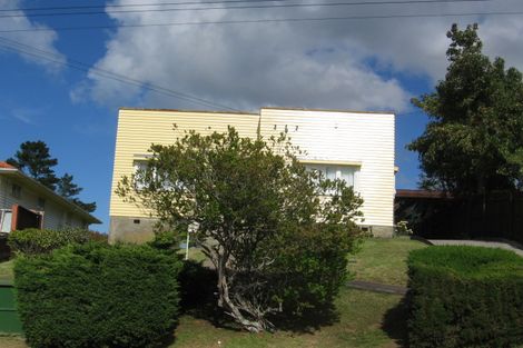 Photo of property in 9 Eastglen Road, Glen Eden, Auckland, 0602