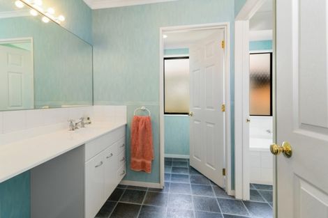 Photo of property in 37 Elmbridge Place, Owhata, Rotorua, 3010