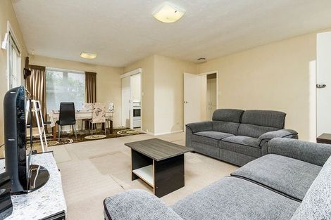 Photo of property in 73 Lynden Avenue, Hillcrest, Auckland, 0627