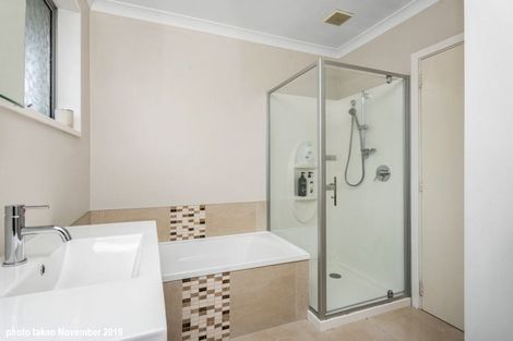 Photo of property in 25 Ambleside Drive, Burnside, Christchurch, 8053