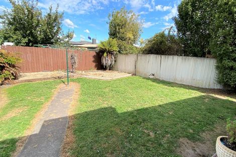 Photo of property in 4b Cricket Place, Melville, Hamilton, 3206