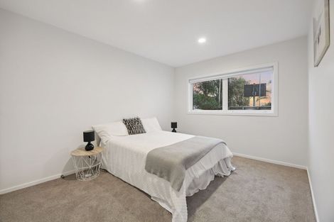 Photo of property in 352 East Coast Road, Sunnynook, Auckland, 0630