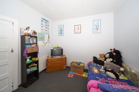 Photo of property in 25 Milmoe Street, Hawera, 4610