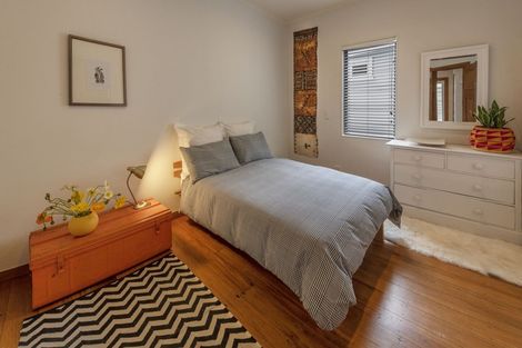 Photo of property in 160 The Esplanade, Houghton Bay, Wellington, 6023