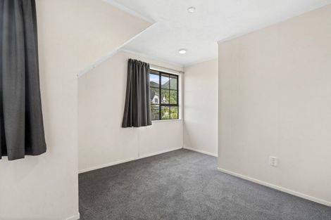 Photo of property in 42 Satara Crescent, Khandallah, Wellington, 6035
