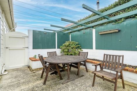 Photo of property in 6 Bernard Street, Kenmure, Dunedin, 9011