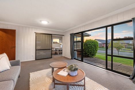 Photo of property in 118 Reynolds Avenue, Bishopdale, Christchurch, 8053