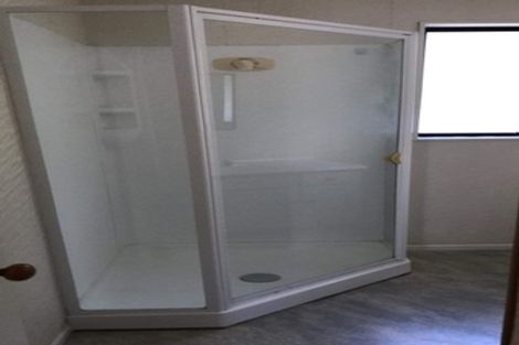 Photo of property in 8a Busby Place, Awapuni, Palmerston North, 4412