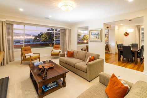 Photo of property in 90 Oriental Parade, Oriental Bay, Wellington, 6011