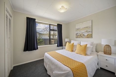 Photo of property in 28 Warwick Crescent, Taradale, Napier, 4112