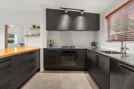 Photo of property in 35 Waikana Street, Broad Bay, Dunedin, 9014