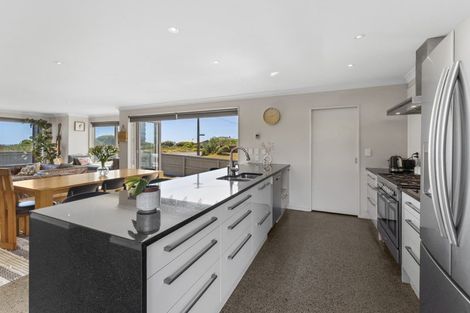 Photo of property in 2 Kowhai Street, Otaki Beach, Otaki, 5512