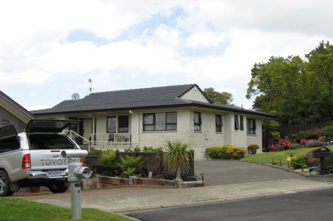 Photo of property in 6 Tremen Place, Pukekohe, 2120