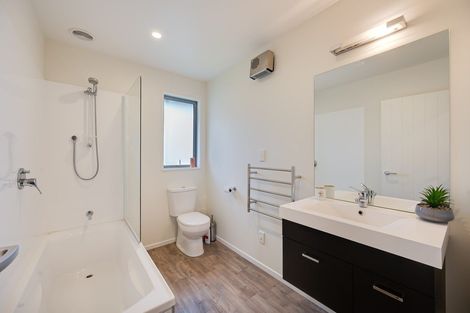 Photo of property in 16 Oxfordshire Avenue, Lower Shotover, Queenstown, 9304