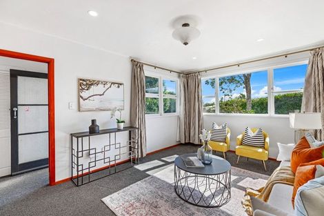 Photo of property in 1 Normandy Place, Henderson, Auckland, 0610