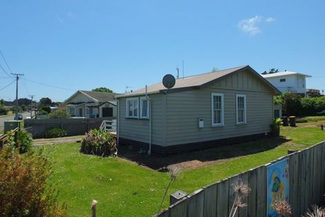 Photo of property in 33 Russell Street, Foxton, 4814