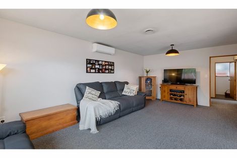 Photo of property in 2/5 Broadbent Street, Riccarton, Christchurch, 8041