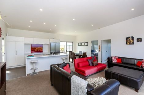 Photo of property in 50 Anglers Avenue, Warea, New Plymouth, 4381