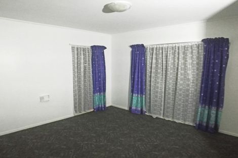 Photo of property in 53 Triangle Road, Massey, Auckland, 0614