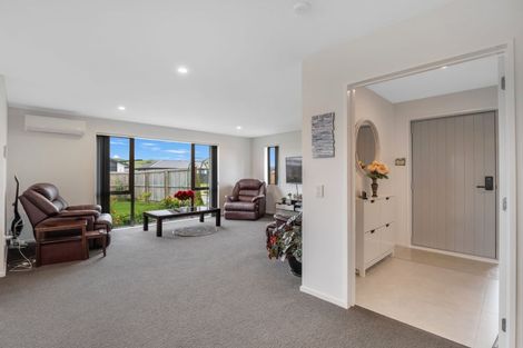 Photo of property in 23 Merino Crescent, Amberley, 7410