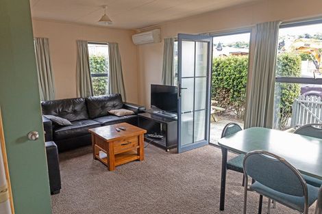 Photo of property in 15 Howe Street, North Dunedin, Dunedin, 9016