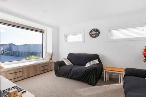 Photo of property in 4 Goldstone Place, Omokoroa, 3114