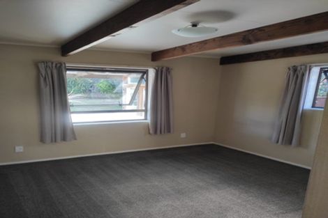 Photo of property in 10 Titoki Avenue, Waipahihi, Taupo, 3330