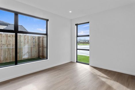 Photo of property in 11 Oakvale Lane, Halswell, Christchurch, 8025