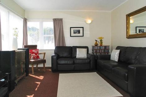 Photo of property in 11 Baffin Grove, Kingston, Wellington, 6021
