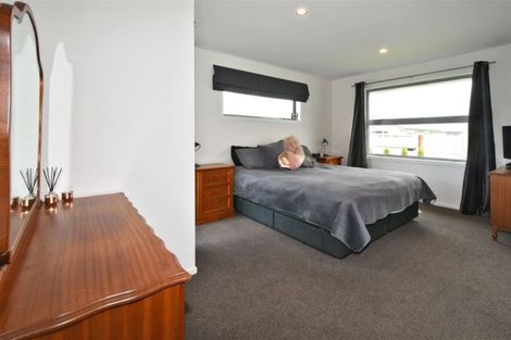 Photo of property in 24 Mcdermott Place, Halswell, Christchurch, 8025