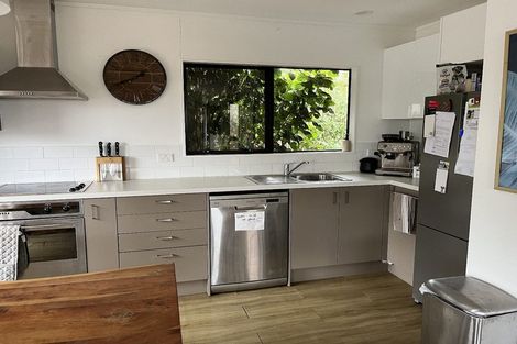 Photo of property in 77 Vipond Road, Stanmore Bay, Whangaparaoa, 0932