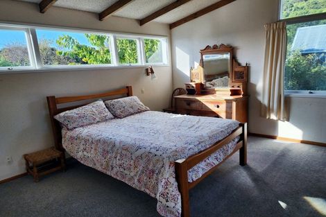 Photo of property in 20 Maire Street, Eastbourne, Lower Hutt, 5013