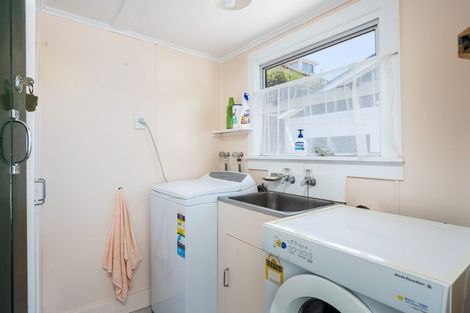 Photo of property in 8 Raniera Street, Glen Avon, New Plymouth, 4312