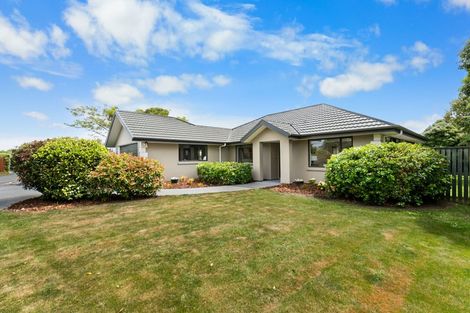 Photo of property in 15 Harrys Way, Redwood, Christchurch, 8051