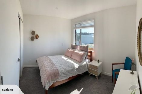 Photo of property in 2/2 Stone Street, Miramar, Wellington, 6022