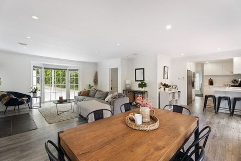 Photo of property in 30 Glencourt Place, Glenfield, Auckland, 0629