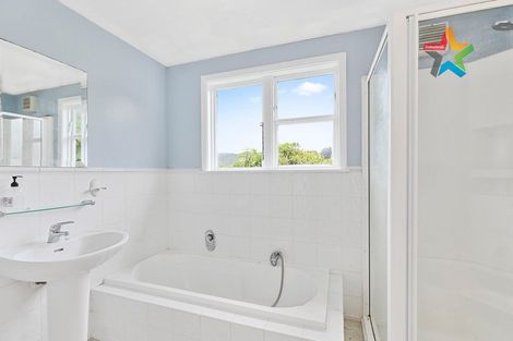 Photo of property in 25 Montgomery Avenue, Karori, Wellington, 6012