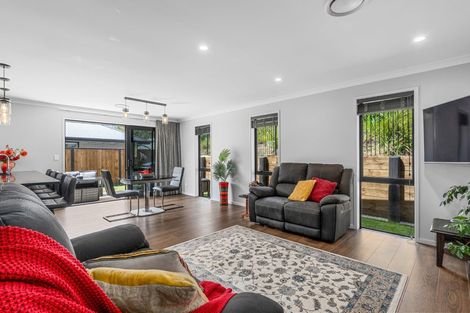 Photo of property in 33 Pakanga Grove, Pyes Pa, Tauranga, 3112