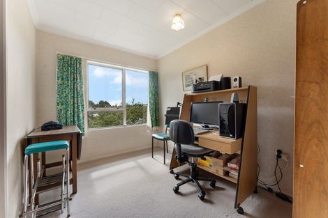 Photo of property in 14 Shaldon Crescent, Blagdon, New Plymouth, 4310