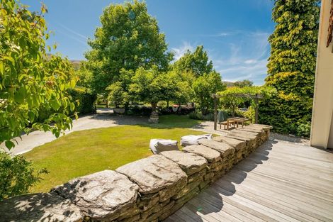 Photo of property in 6 Thomson Street, Arrowtown, 9302