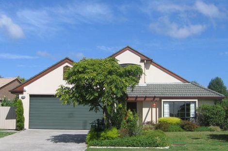 Photo of property in 16 Graven Court, Henderson, Auckland, 0612