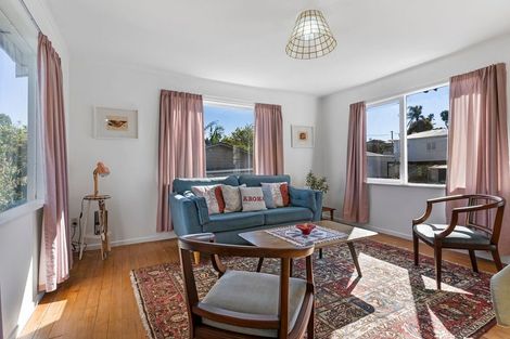Photo of property in 26 Glendon Avenue, Avondale, Auckland, 1026