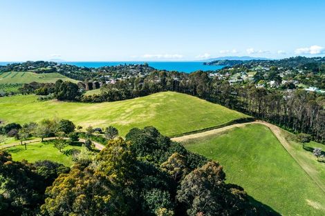 Photo of property in 56 Onetangi Road, Waiheke Island, 1971