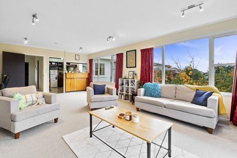 Photo of property in 6 Walker Avenue, Paremata, Porirua, 5026