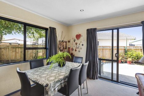 Photo of property in 9b Rodney Grove, Paraparaumu, 5032