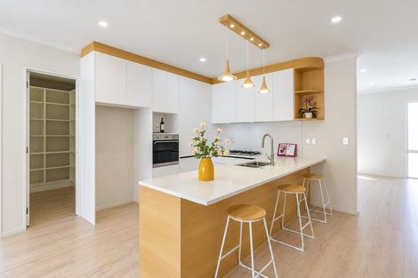 Photo of property in 3 Konoba Avenue, Kumeu, 0810