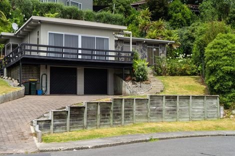 Photo of property in 14 Manahi Avenue, Kawaha Point, Rotorua, 3010